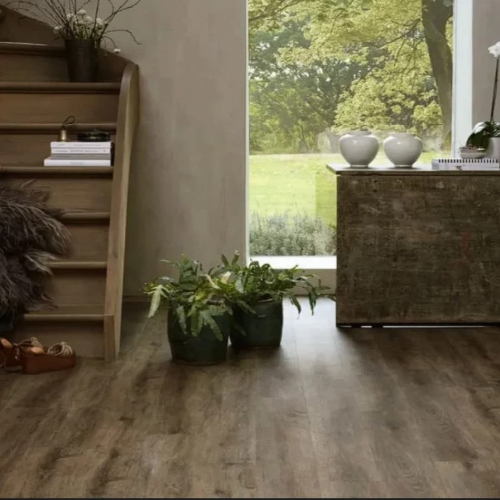 Фото вінілового покриття в інтер'єрі - Mountain Oak 3161-4033